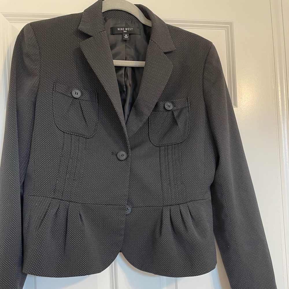 Skirt suit: Womens Nine West Blazer AND skirt suit